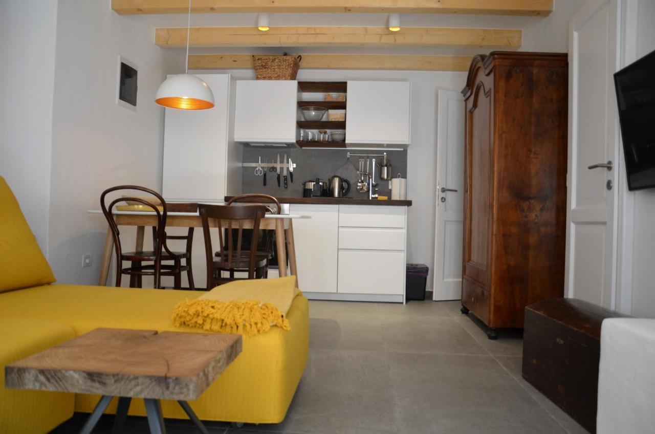 Apartments Martamare Martinšćica Buitenkant foto