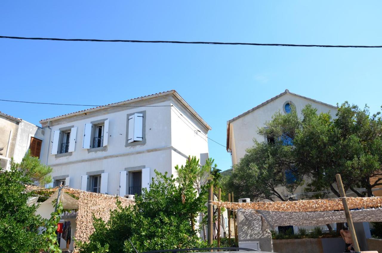 Apartments Martamare Martinšćica Buitenkant foto