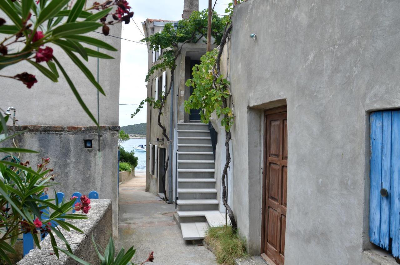 Apartments Martamare Martinšćica Buitenkant foto