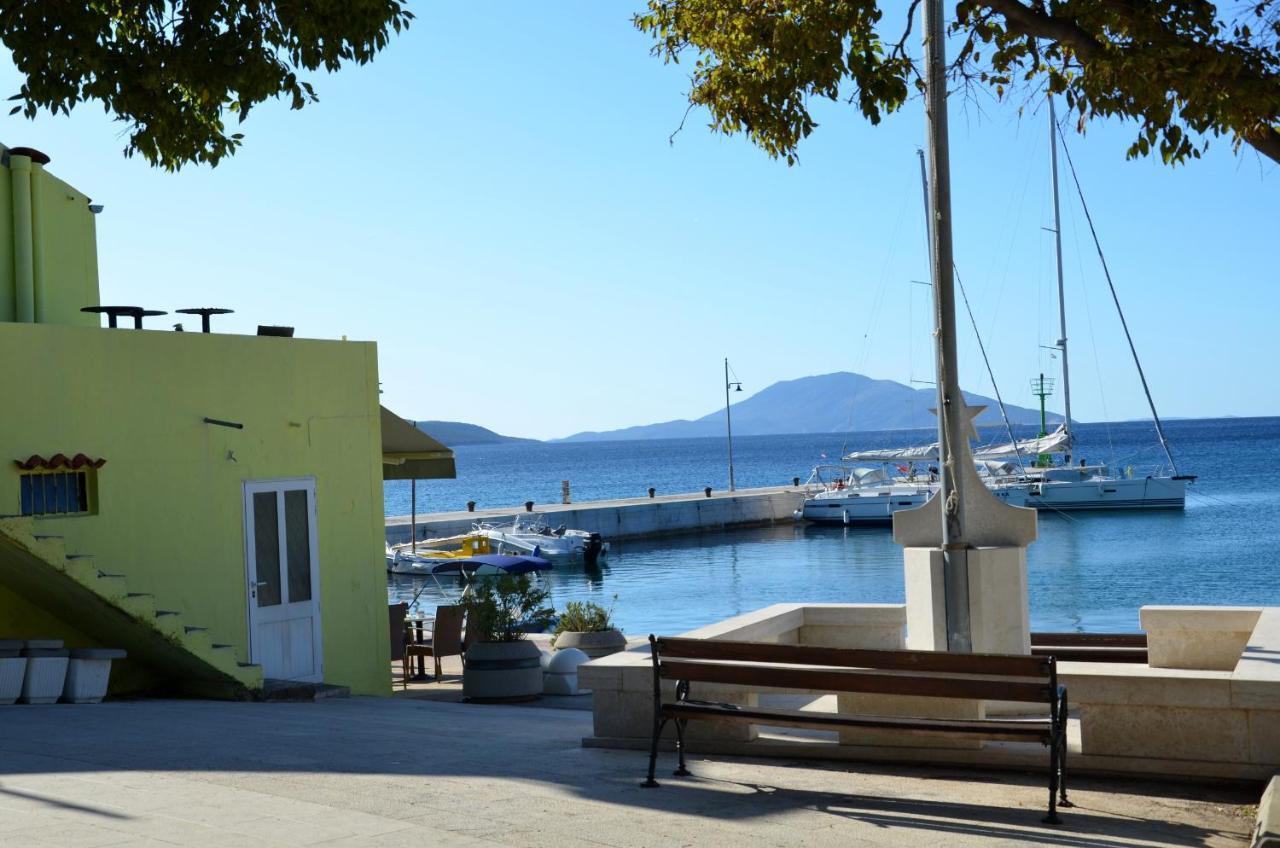 Apartments Martamare Martinšćica Buitenkant foto