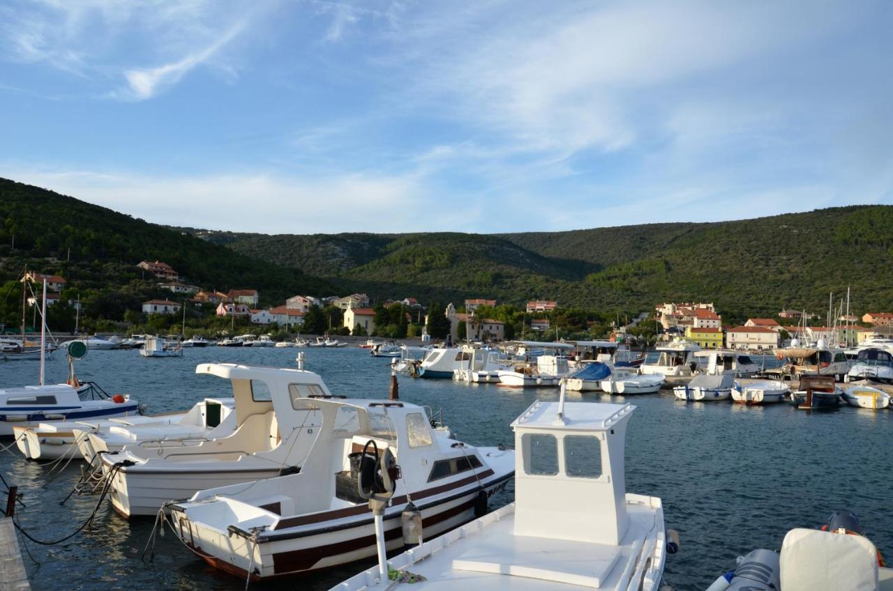 Apartments Martamare Martinšćica Buitenkant foto