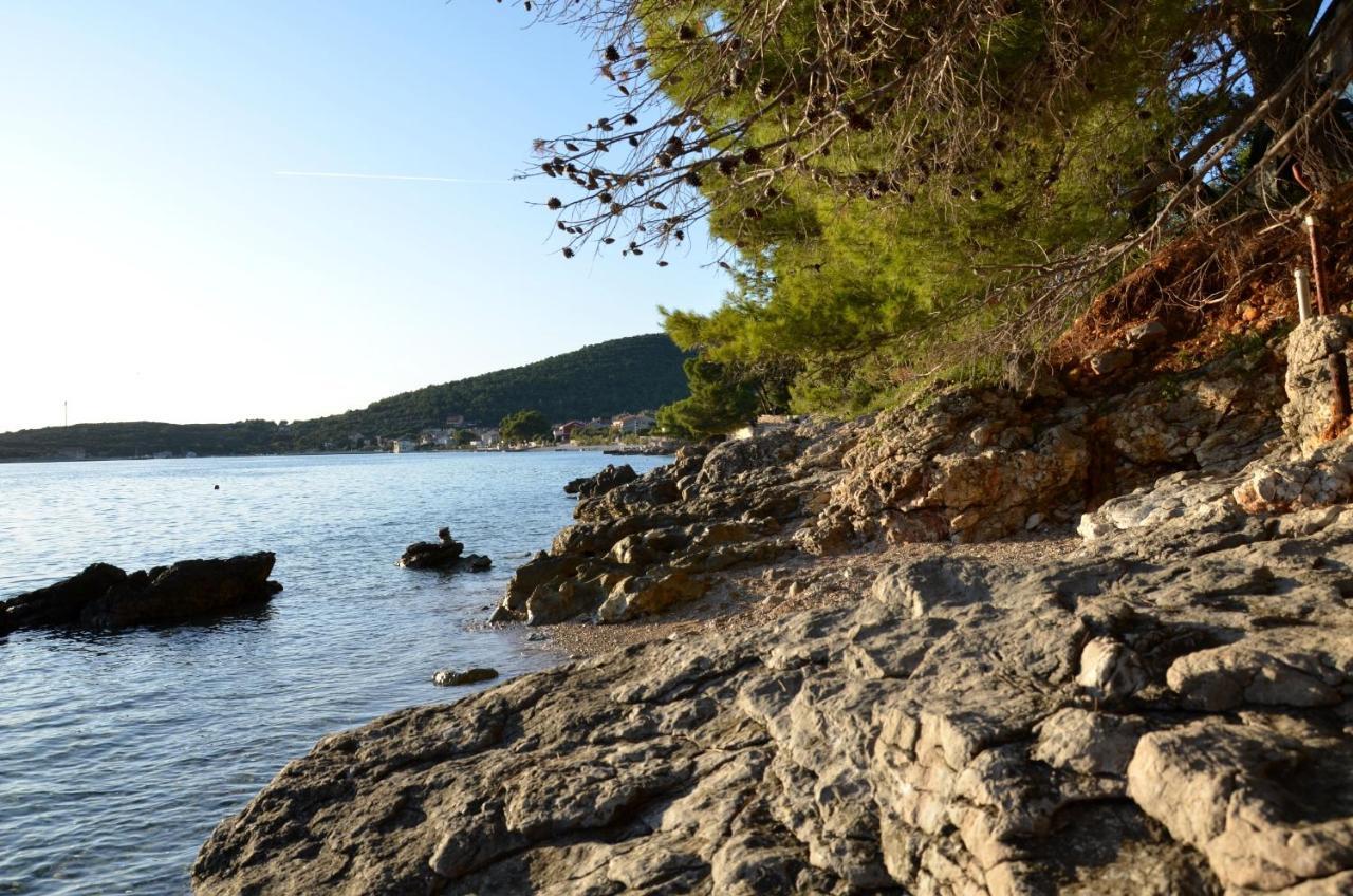 Apartments Martamare Martinšćica Buitenkant foto
