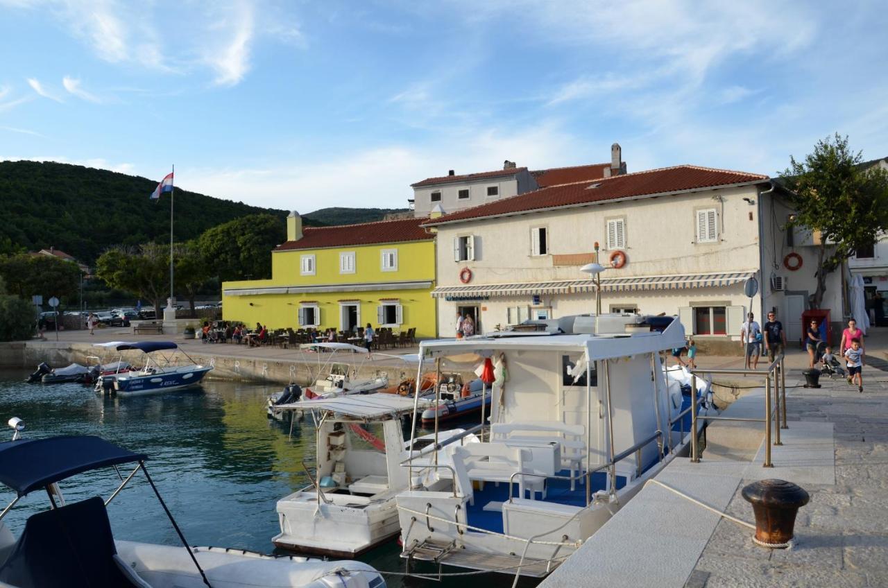 Apartments Martamare Martinšćica Buitenkant foto