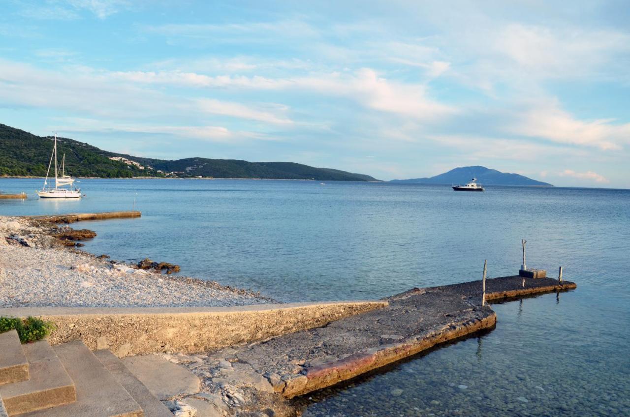 Apartments Martamare Martinšćica Buitenkant foto